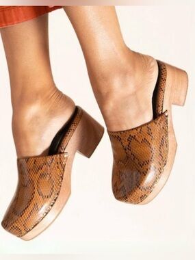 CHARLOTTE STONE Martino Clog Sz12 **fits like Sz11**